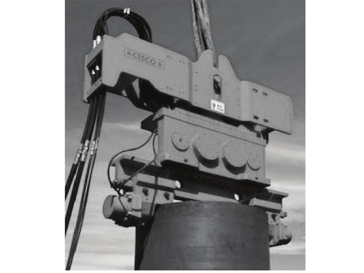 SV325-2 vibratory hammer
